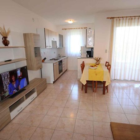 Apartments In Silo/Insel Krk 13430 외부 사진