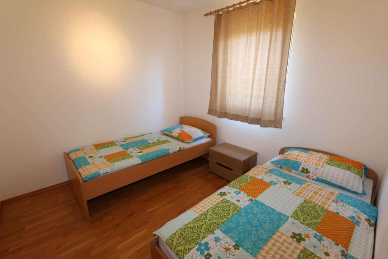 Apartments In Silo/Insel Krk 13430 외부 사진