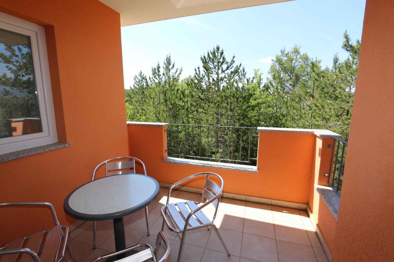 Apartments In Silo/Insel Krk 13430 외부 사진