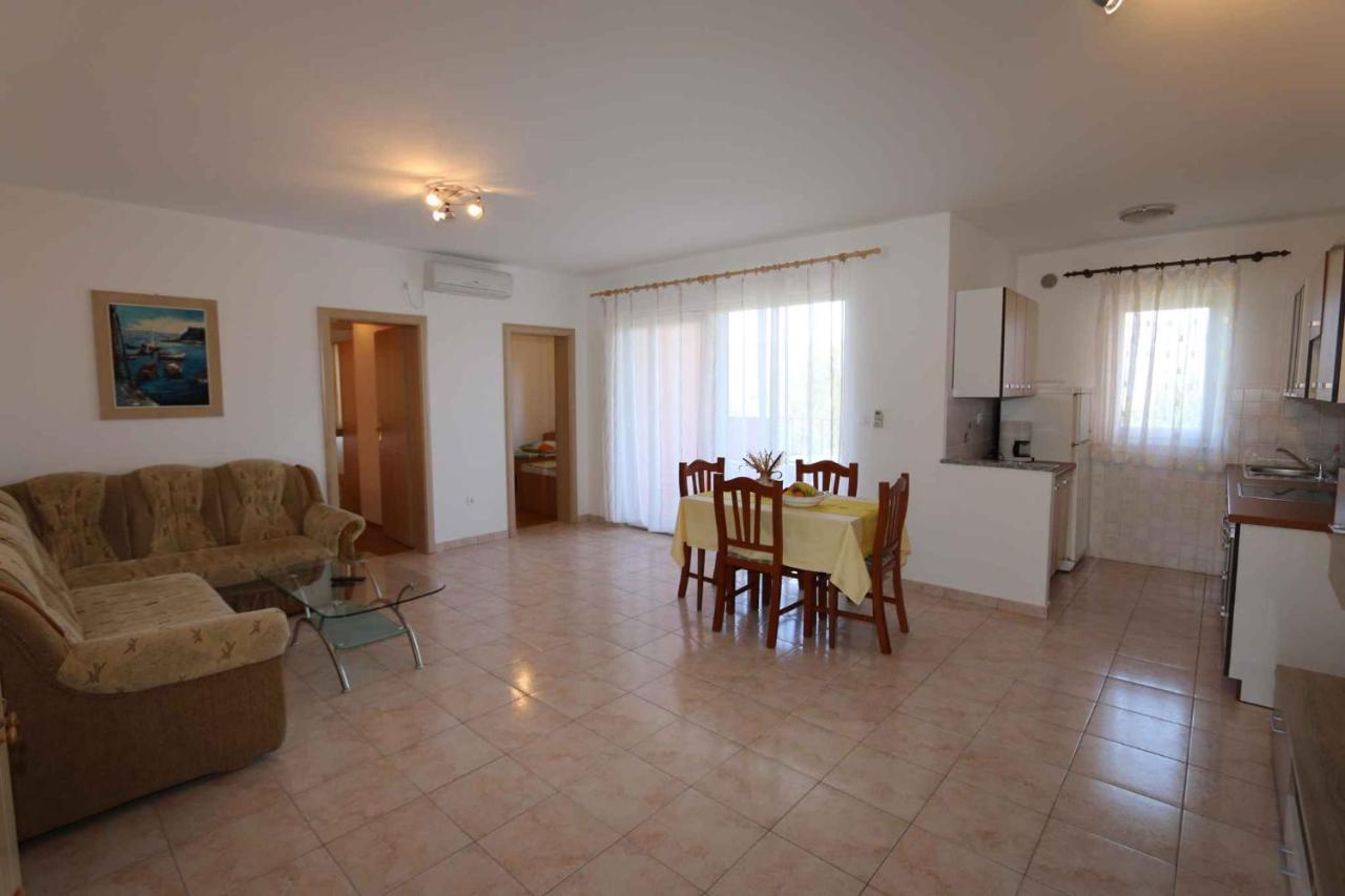 Apartments In Silo/Insel Krk 13430 외부 사진