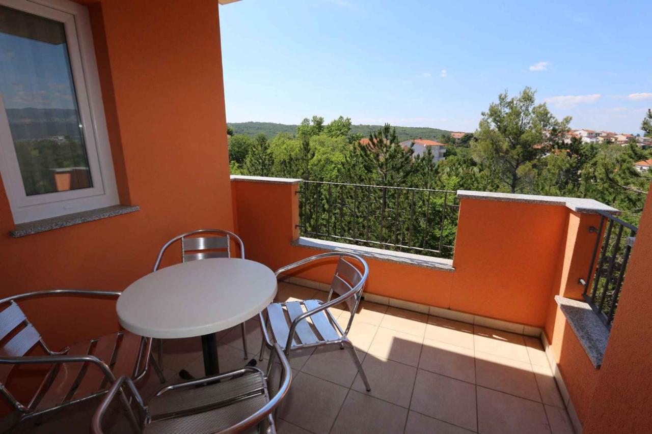 Apartments In Silo/Insel Krk 13430 외부 사진