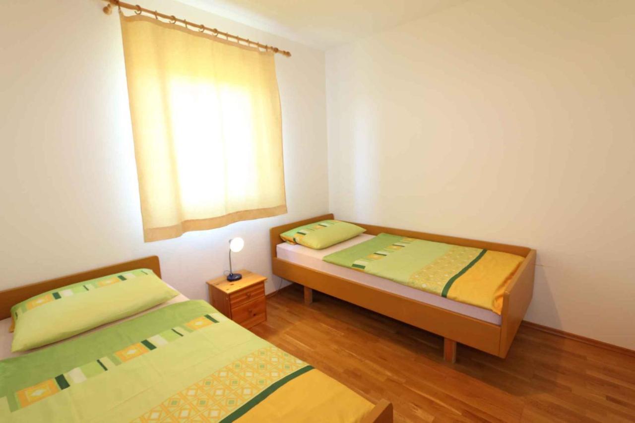 Apartments In Silo/Insel Krk 13430 외부 사진