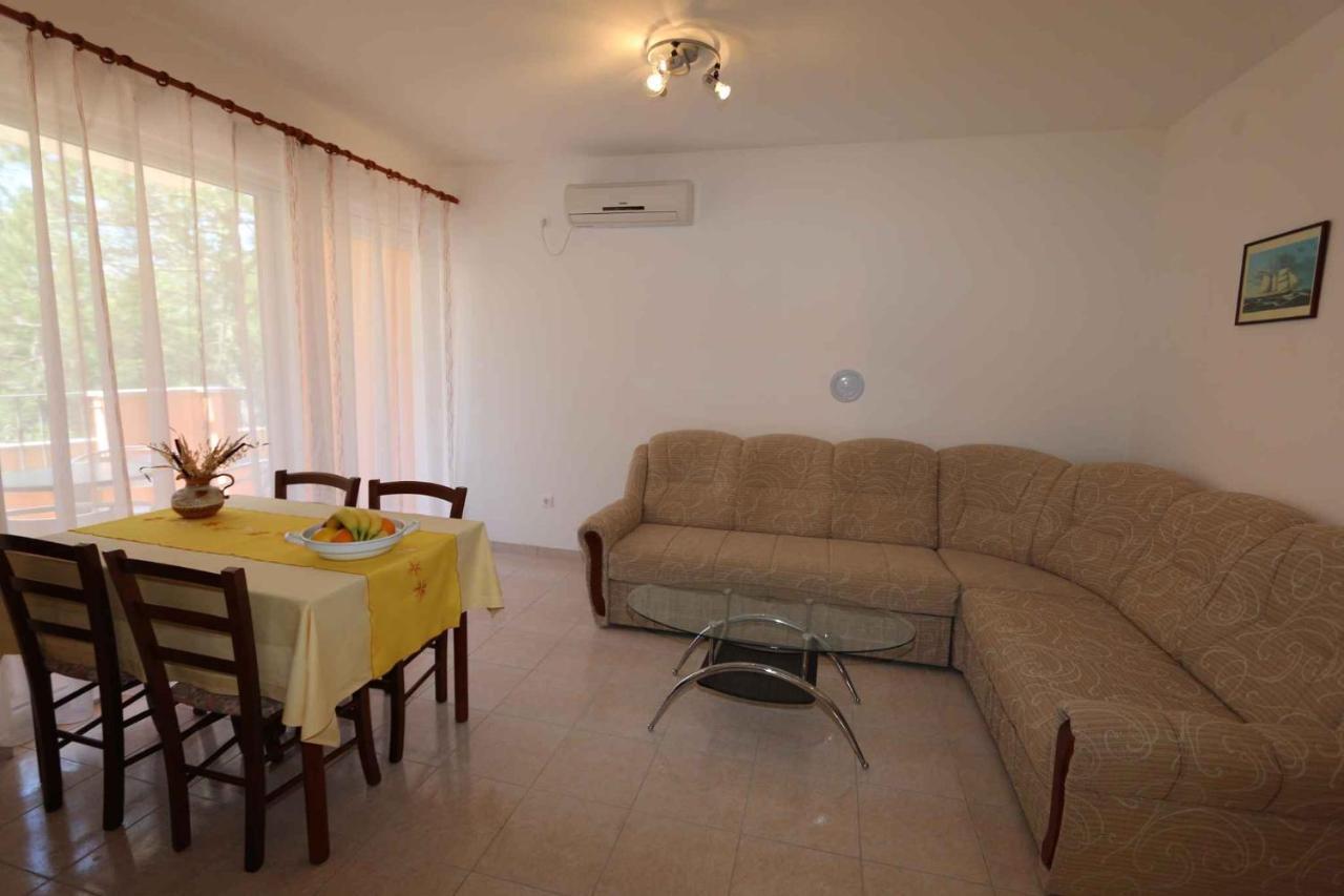 Apartments In Silo/Insel Krk 13430 외부 사진